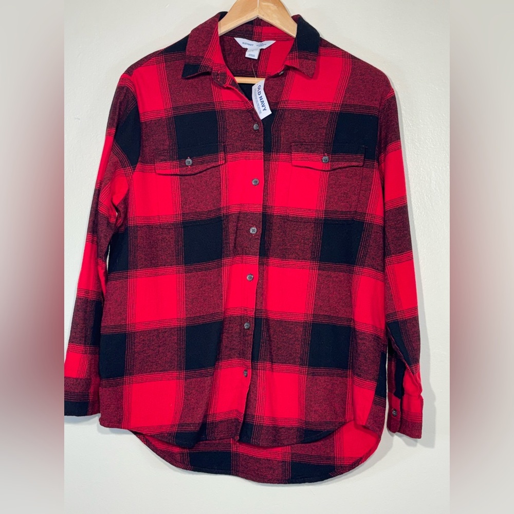 Old Navy Red and Black Plaid Boyfriend Shirt Sise S Long Sleeve 100% Cotton
